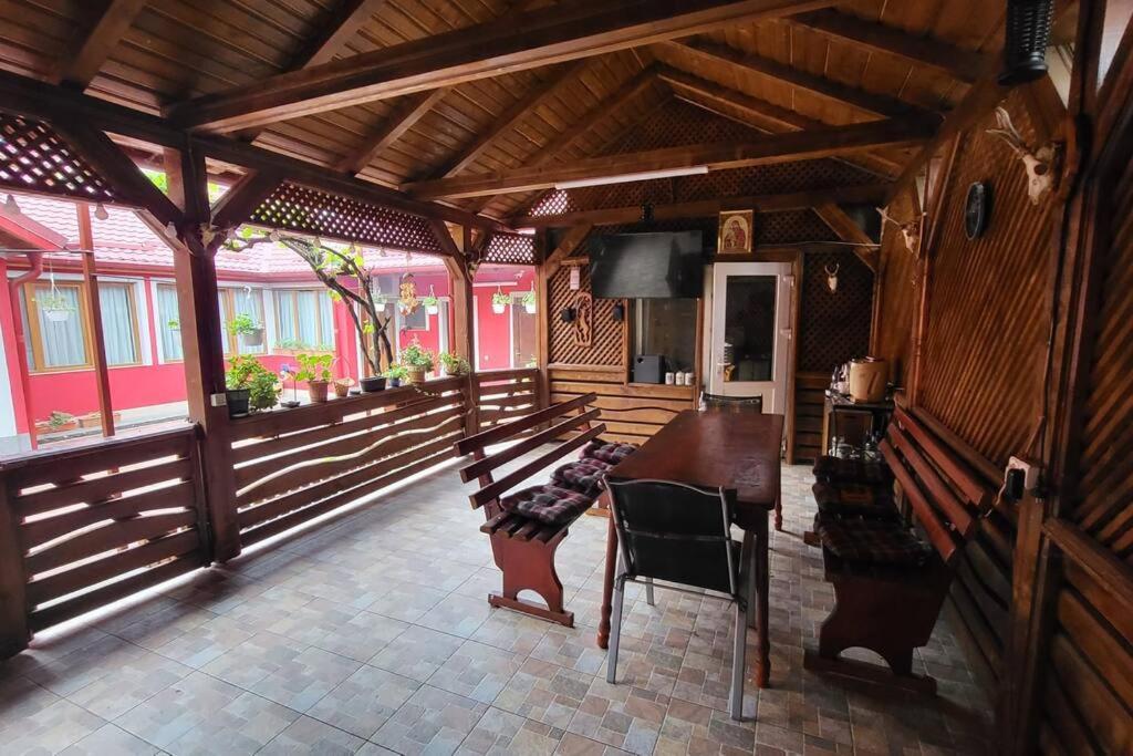 Casa In Oradea !别墅 外观 照片